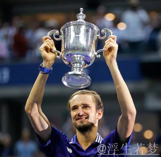 鲁德轻取梅德韦杰夫 时隔四年重返马德里大师赛四强 鲁德轻取梅德韦杰夫 时隔四年重返马德里大师赛四强