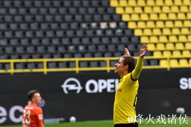 德甲-哈兰德小阿扎尔传射 多特蒙德4-0大胜沙尔克 德甲-哈兰德小阿扎尔传射 多特蒙德4-0大胜沙尔克